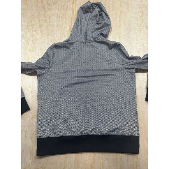 Zella Hoodie Jacket Size  Large Black Pullover  pockets  hood - Picture 4 of 7